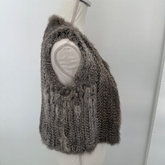 525 Girls Rabbit Fur Vest Sz L - Picture 5 of 8